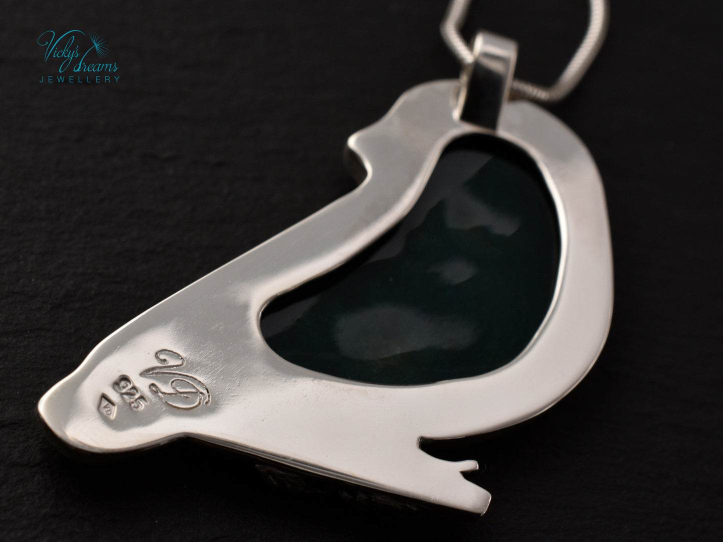Handmade Cloisonné Bird Pendant – Enamel Necklace in Sterling Silver – Colorful Songbird Jewelry – Nature-Inspired Artisan Gift