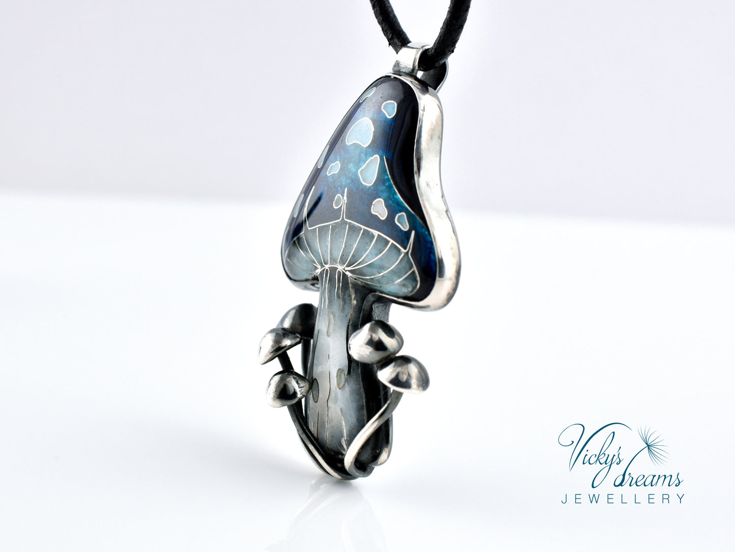 blue mushroom,