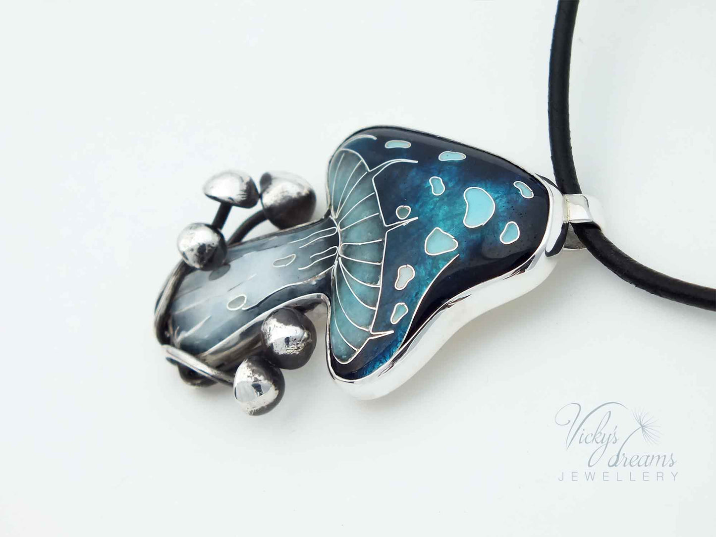 blue mushroom,
