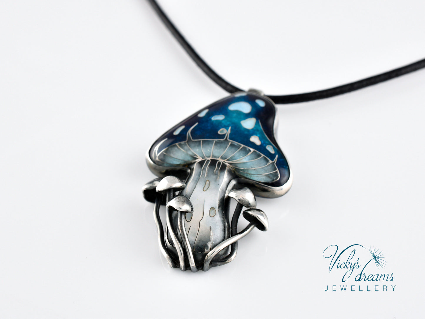 blue mushroom,