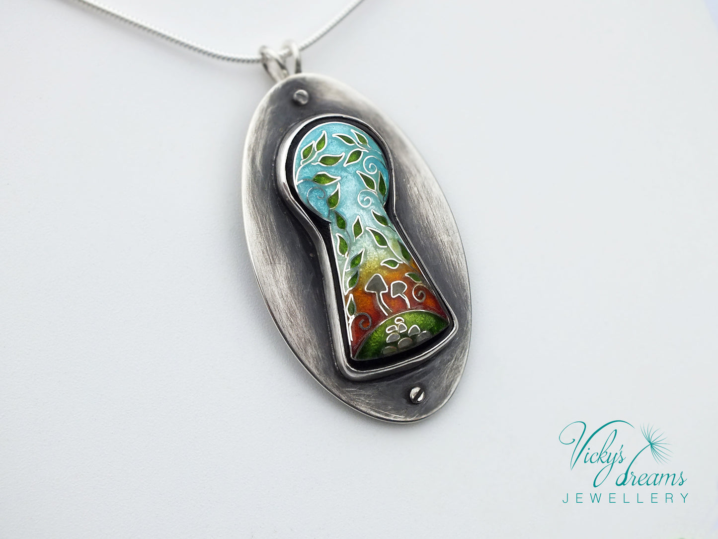 Color Key hole - Cloisonné enamel necklace