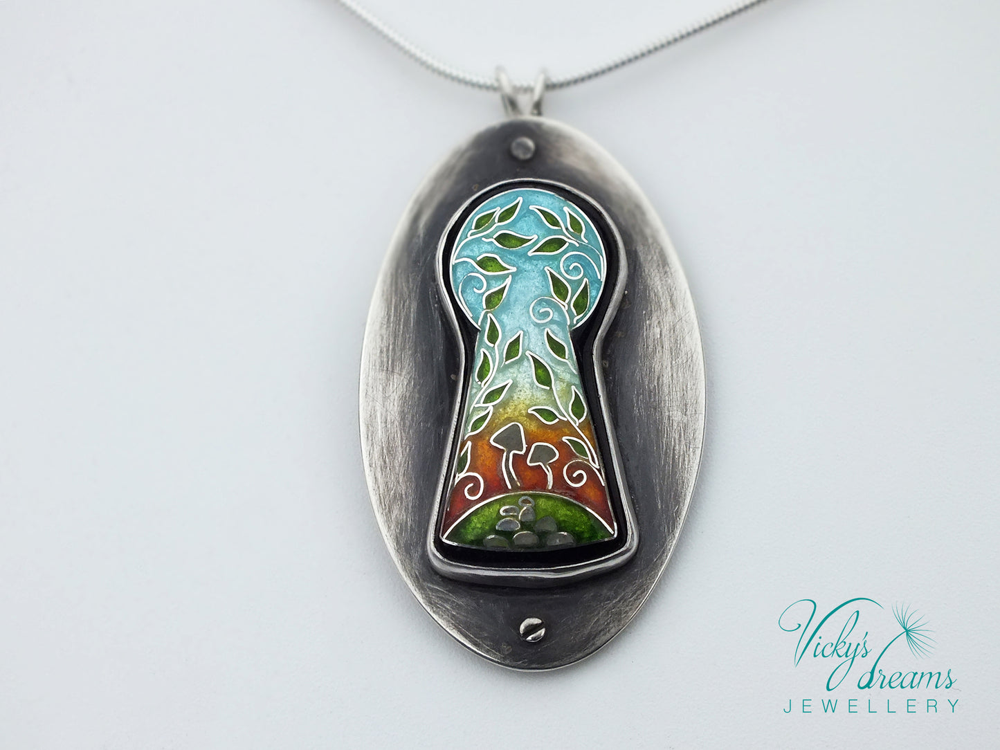Color Key hole - Cloisonné enamel necklace
