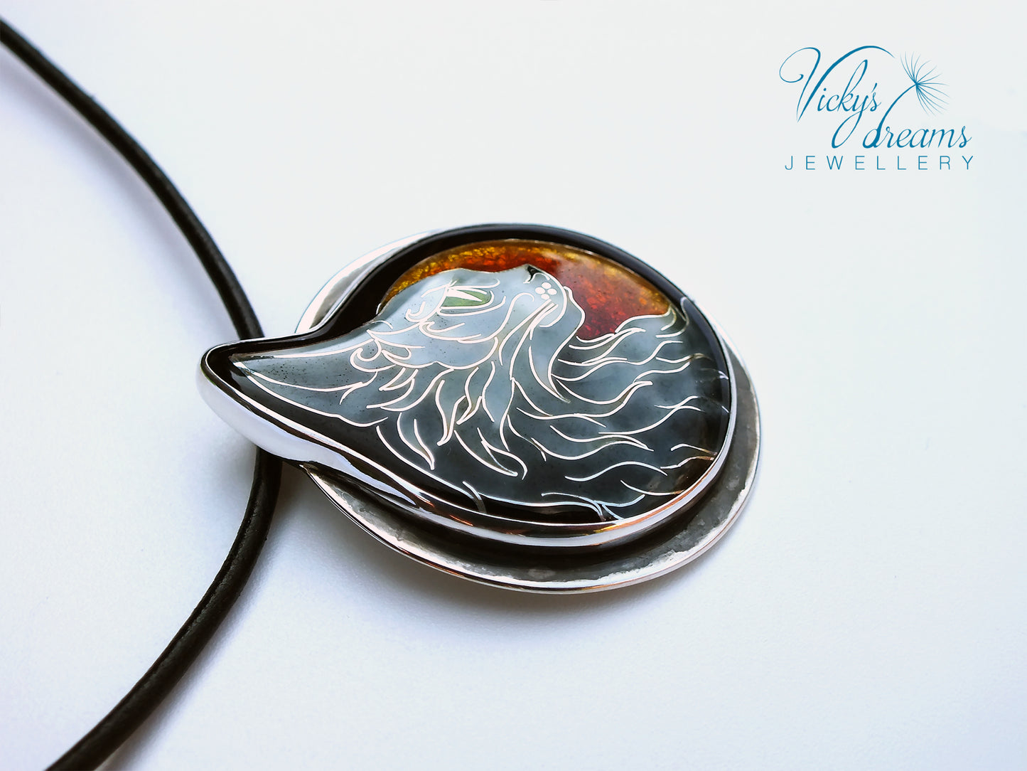 Green eyed cat - Cloisonné enamel necklace