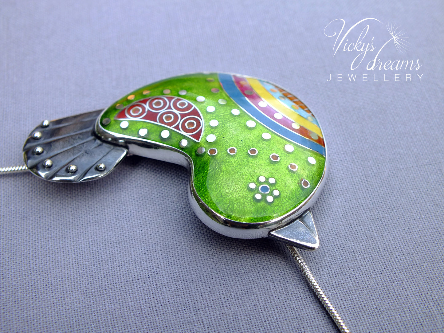 Vibrant green little bird