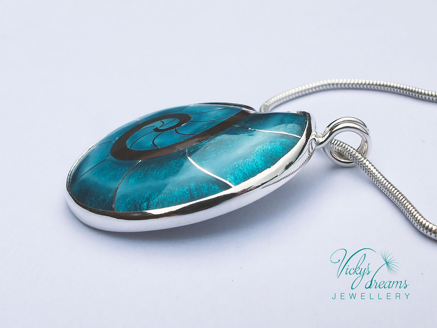 Turquoise blue snail - Cloisonné enamel necklace