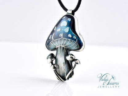 blue mushroom,