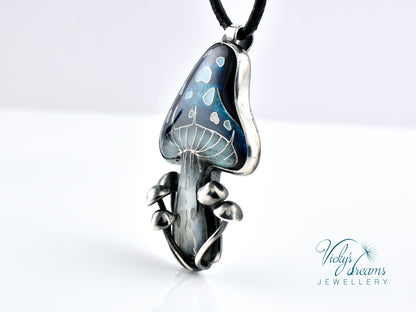 blue mushroom,