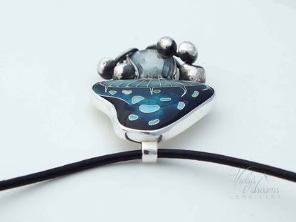 blue mushroom,