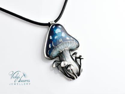 blue mushroom,