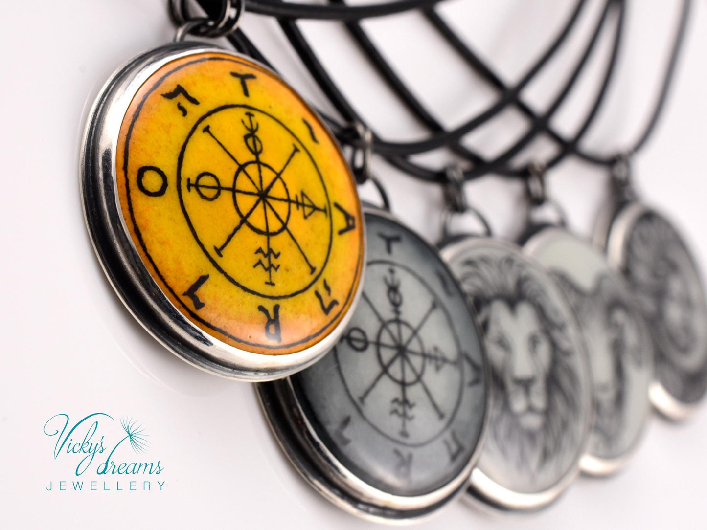 Hand-Painted Tarot Wheel Pendant – Sterling Silver Necklace with Mystical Symbolism

