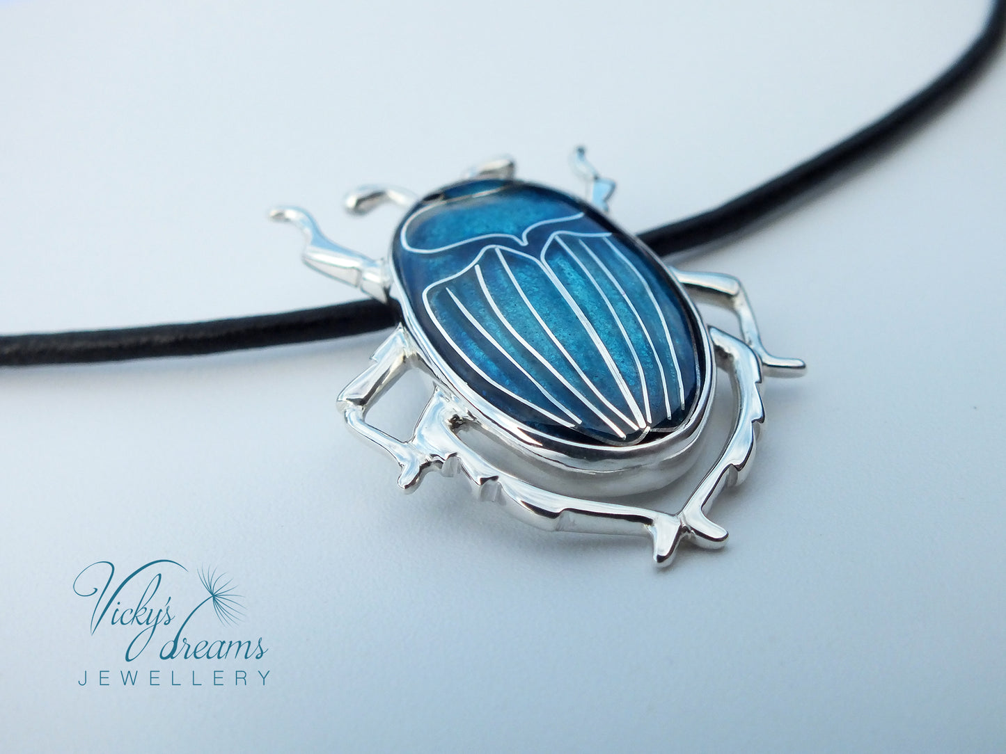 scarab - Cloisonné enamel necklace