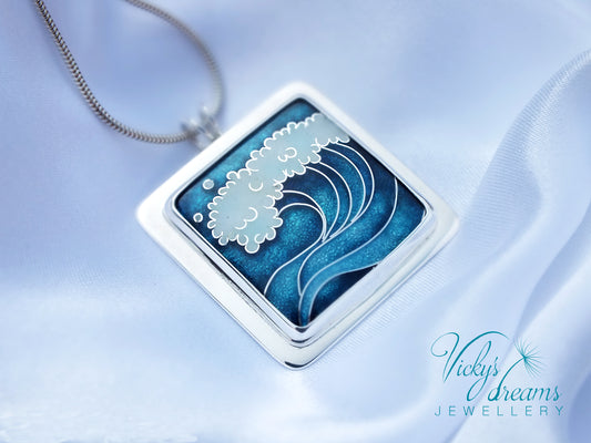 Vibrant blue seawaves
