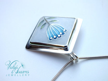 simple  little blue flower, sterling silver necklace, cloisonne enamel jewelry